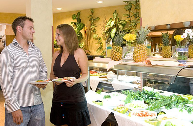Globales Simar Hotel Cala San Vicente  Restoran gambar